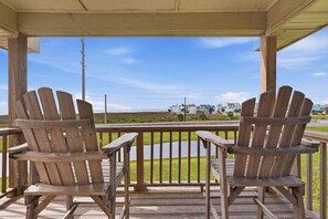 Property grounds - NEW! Serene Coastal Escape with Gulf Views (Galveston)