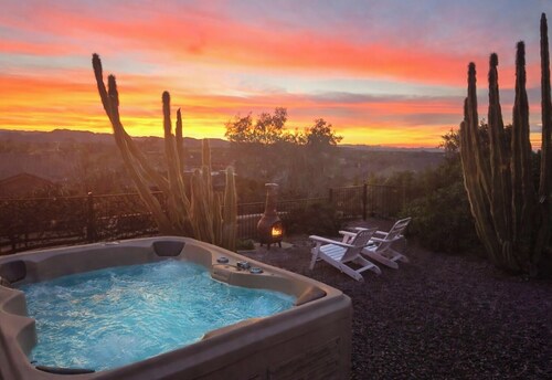Lost Dutchman Sunrise · Gold Canyon · Mountain Views · Hot Tub · 30+ Nights
