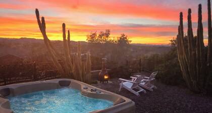 Lost Dutchman Sunrise · Gold Canyon · Mountain Views · Hot Tub · 30+ Nights