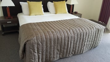 Apartment, 1 King Bed, Ocean View