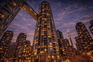 Exterior - Bay Front Suites (Toronto)