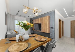 Dining - Górka Narodowa Superior Apartment (Kraków)