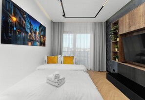 2 bedrooms, iron/ironing board, WiFi, bed sheets - Górka Narodowa Superior Apartment (Kraków)