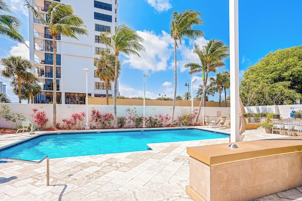 Deluxe Condo, Ocean View | Pool | Outdoor pool - 1 Bedroom  Suite with intracoastal view (Fort Lauderdale)