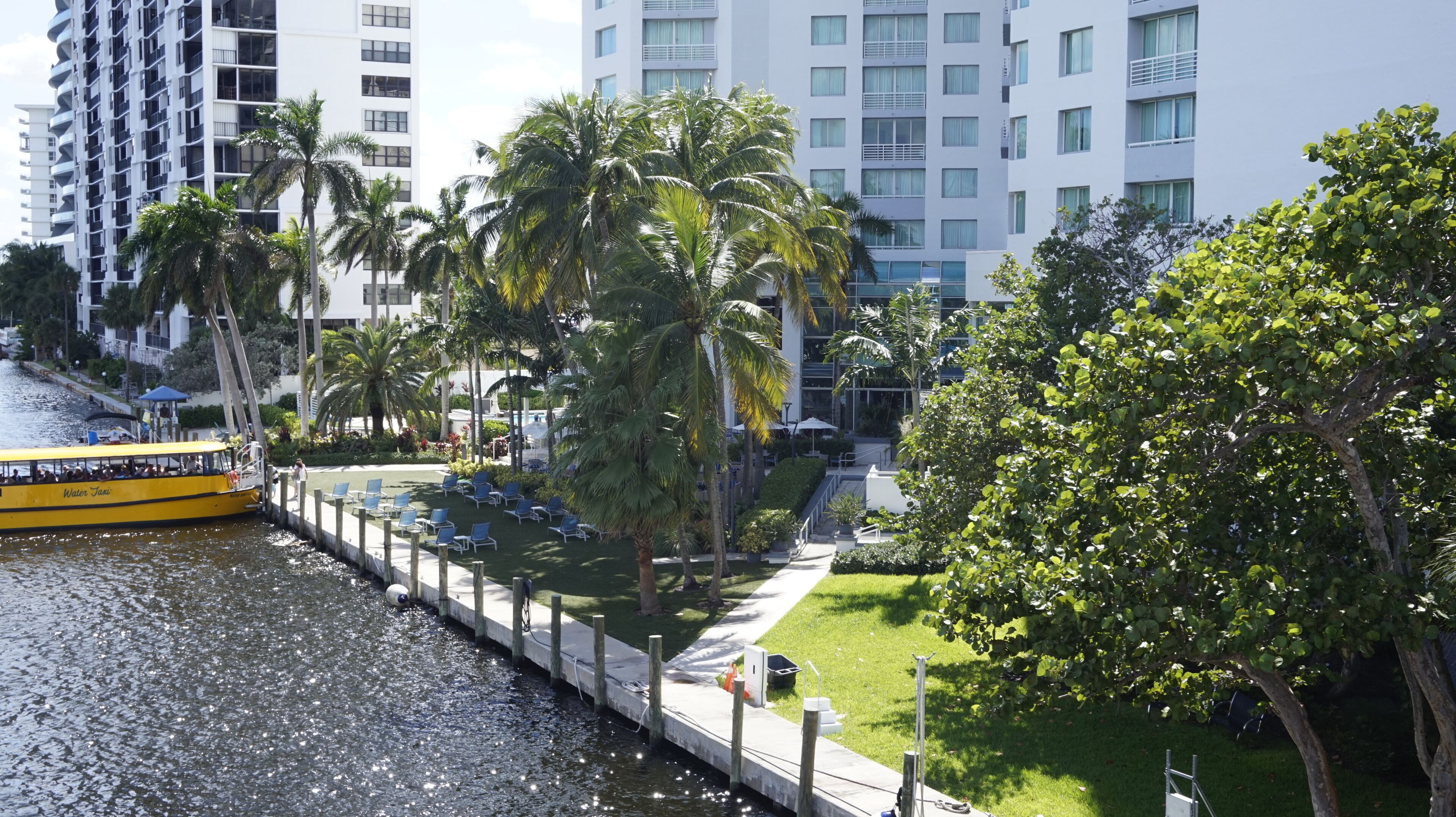 Condo luxo, vista para o oceano | Fachada