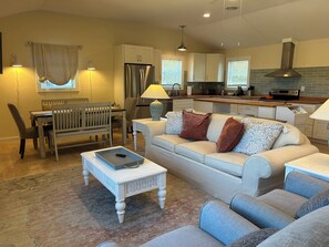 Living area - Wren's Nest: Soundside, Sound Access, Newly Renovated (Buxton)