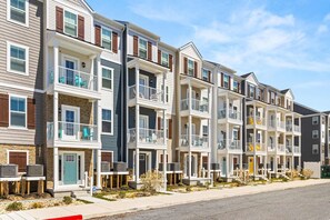 Exterior - Miss Shell at Lighthouse Bay | Walk to Beach (Ocean City)