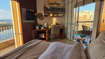 2 bedrooms, desk, iron/ironing board, free WiFi
