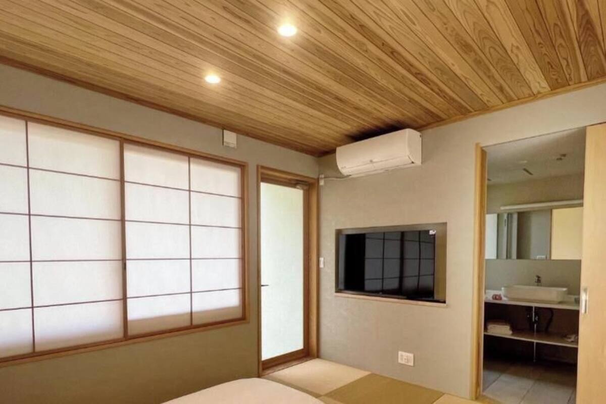 Wi-Fi gratuit, décoration personnalisée, draps fournis