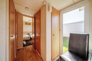 Room - Scarborough Seaside Cabin Escape (Scarborough)