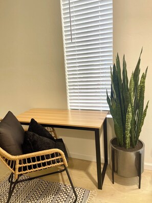 Interior - Serenity Casita-Bakersfield (Bakersfield)