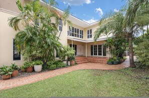 House - Cullen Bay Retreat Pool Balcony Marina Stroll (Darwin)