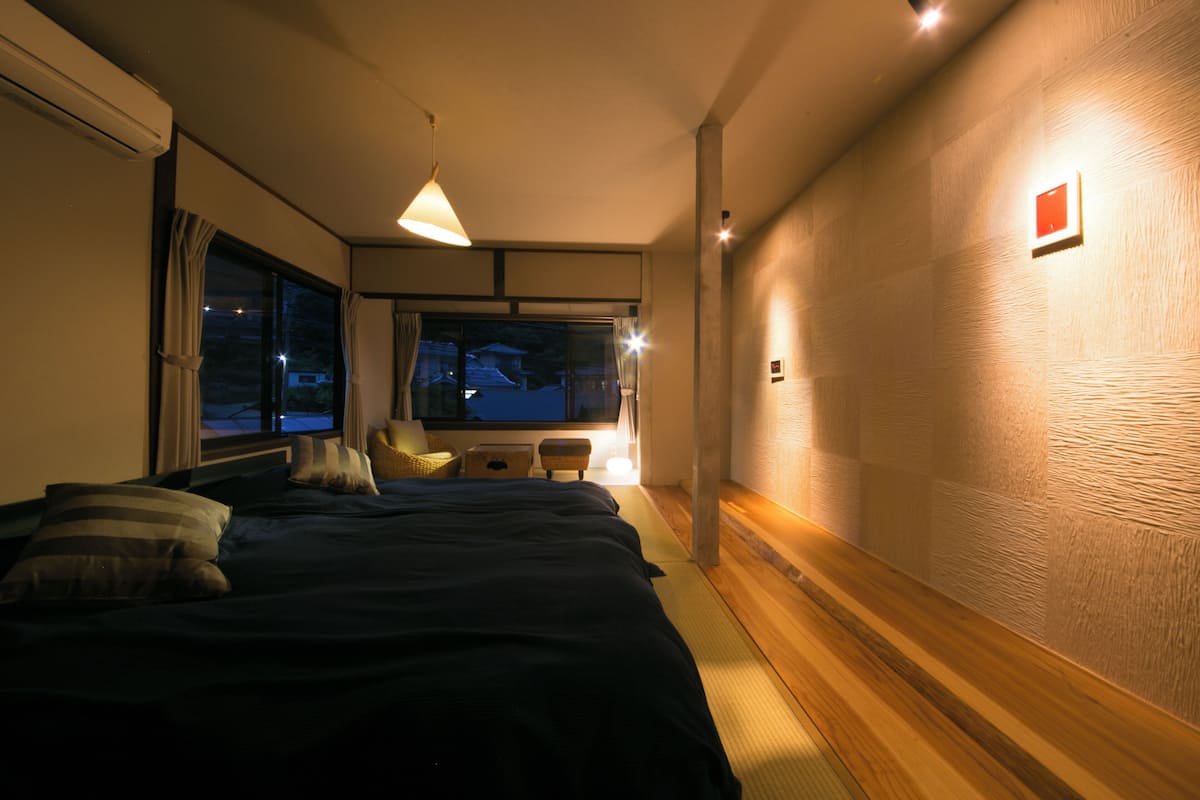 Twin Room, Hill View