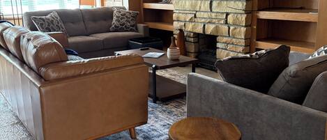Smart TV y chimenea