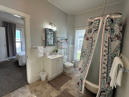 Hair dryer, towels, soap, toilet paper. Clean 2 bedroom bungalow with comfortable furniture and a gaming table!