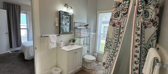 Clean 2 bedroom bungalow with comfortable furniture and a gaming table!