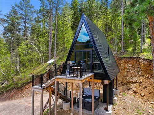 Steel Pines Cabin on Maitland rd.