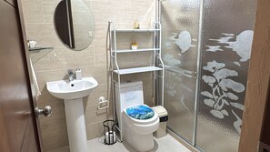 Bathroom - Serene 3-bedroom house with AC in San Francisco de Macorís (San Francisco de Macorís)
