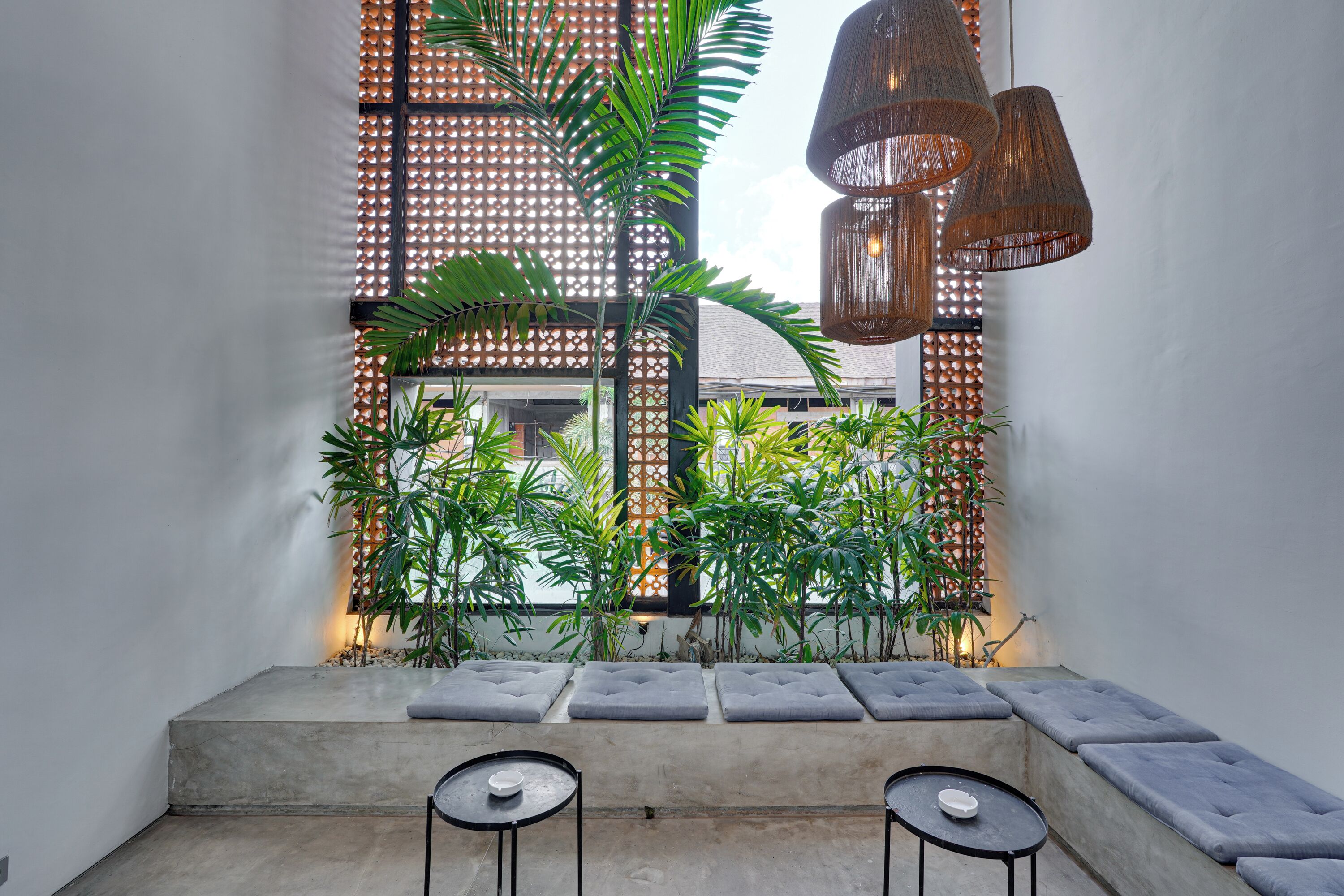 Apartment, Balcony | Living area