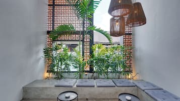 Apartment, Balcony | Living area