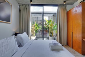 Apartment, Balcony - Rhys Apartment - Berawa (Canggu)