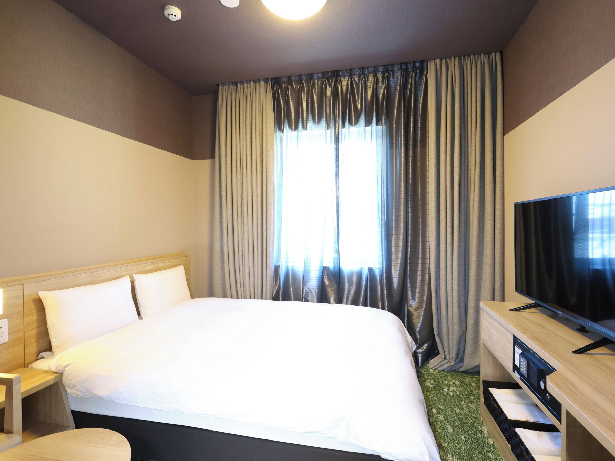 In-room safe, blackout drapes, free WiFi, bed sheets