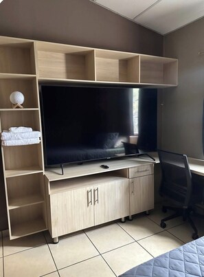4 bedrooms, desk, iron/ironing board, free WiFi - House with swimming pool, ideal to enjoy with the family (Sean Juan opico)