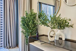 Interior - Luxury 2BR | Marina Gate 2 | Pool & Marina Views (Dubai)