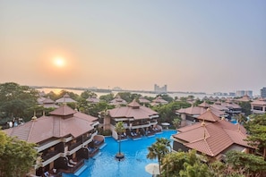 Exterior - New 1BR Apartment | Palm Jumeirah Escape (Dubai)