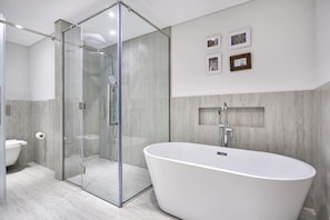 Unclassified image, 5 of 12, button - New 1BR Apartment | Palm Jumeirah Escape (Dubai)