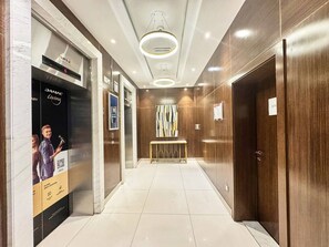 Interior - Stylish 1-Bedroom Apartment near Downtown Duba (Dubai)
