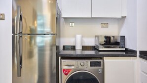 Unclassified image, 3 of 49, button - Stylish 1-Bedroom Apartment near Downtown Duba (Dubai)