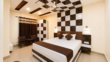Deluxe Double Room | Free WiFi, bed sheets