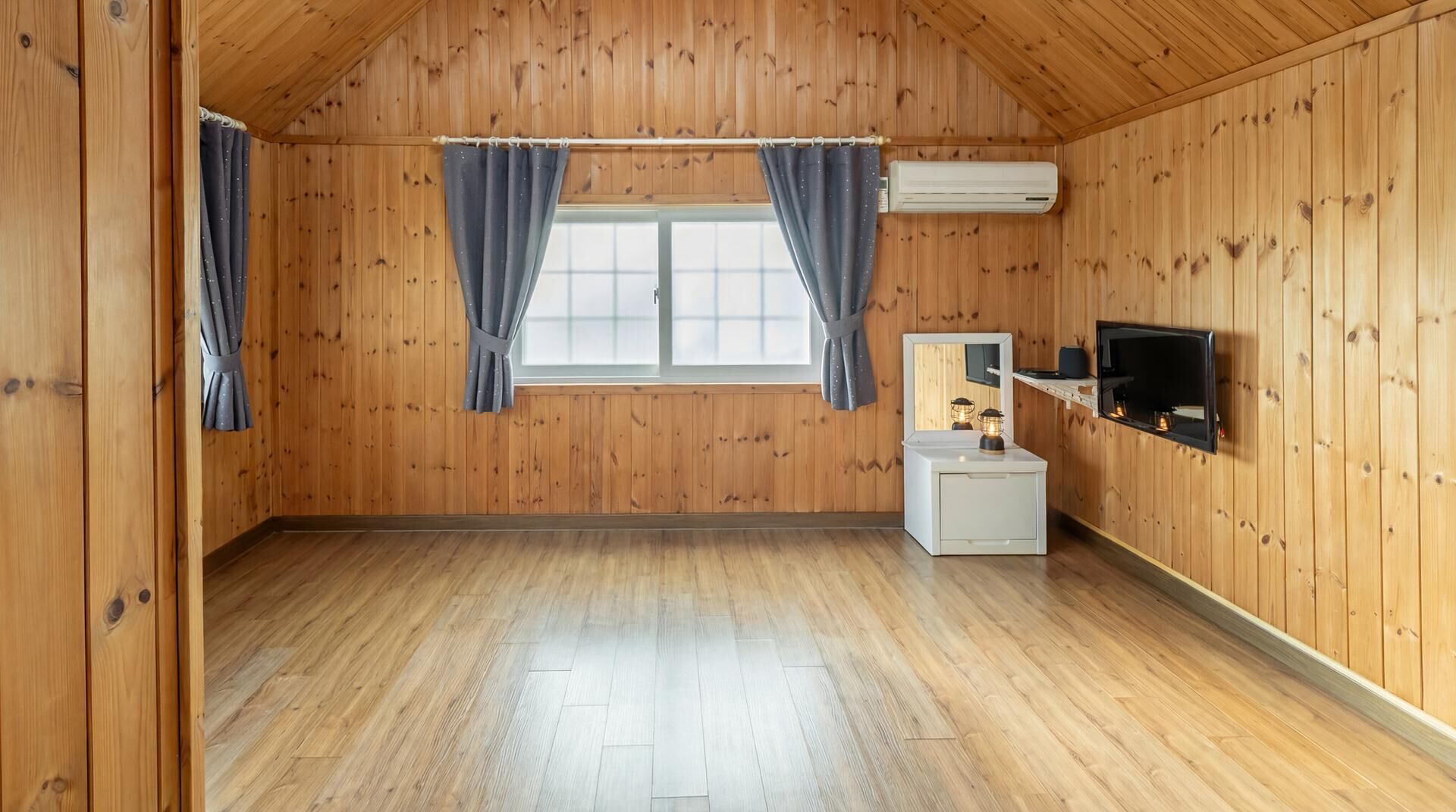 Camera Basic, 2 camere da letto (Gyeonwoo and Jiknyeo)