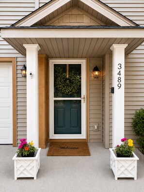 Exterior detail - Holiday Hills Retreat | Trails, Skiing & Horse Shows (Traverse City)