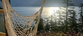 Gorgeous Ocean & Mountain View King Suite