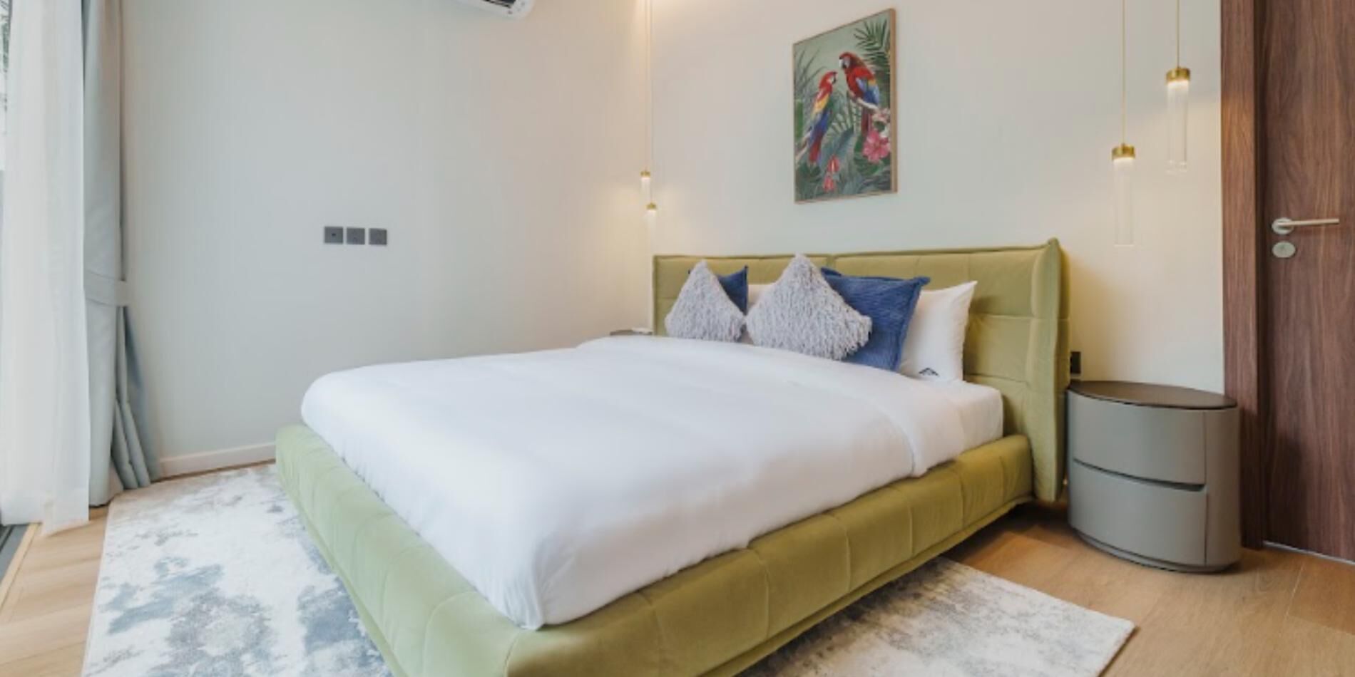 3 bedrooms, iron/ironing board, WiFi, bed sheets