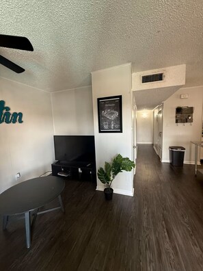 Interior - Easy Going 2x1 Apt. by Moody (Austin)