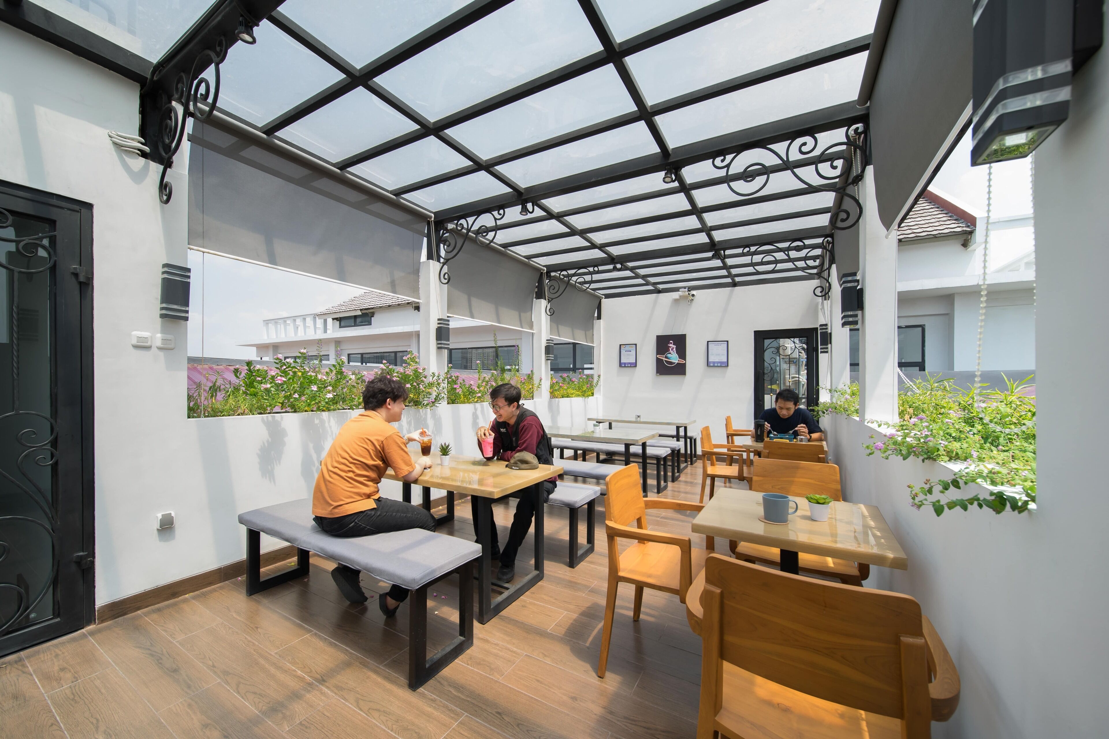 Tempat makan outdoor