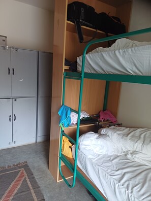 3 bedrooms, internet