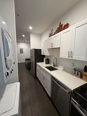 Private kitchen - Chill 1x1 Apt. in West Campus! (Austin)