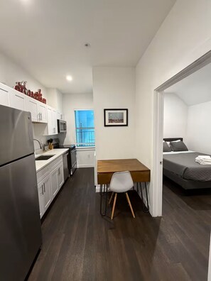 1 bedroom, iron/ironing board, WiFi, bed sheets - Chill 1x1 Apt. in West Campus! (Austin)