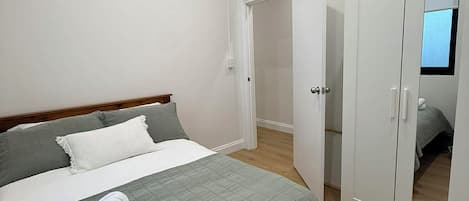 1 bedroom, desk, iron/ironing board, free WiFi