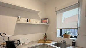 Kaffetrakter/tekoker, kjøleskap, mikrobølgeovn og vannkoker