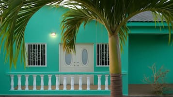 Apartment, 3 Bedrooms, Balcony | Exterior detail