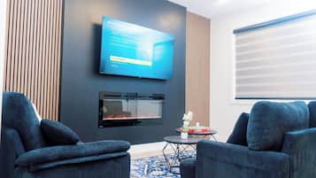 House, 3 Bedrooms, Patio | Living room