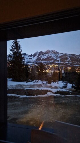 Cozy apartment at Passo del Tonale, 350 meters from the ski lifts