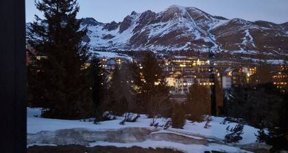 Cozy apartment at Passo del Tonale, 350 meters from the ski lifts