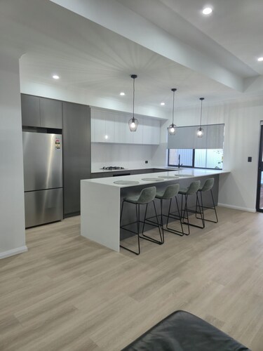 Coastal Elegance | 3BR 2BA Near Beach & City