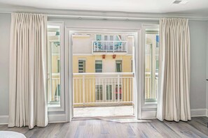 Interior - Spacious 4BR | Sleeps 10 | Walk to Beach | 7401 (Myrtle Beach)